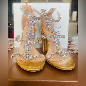 Lauren Lorraine Size 8.5 women shoe with block gold heels and flowery top